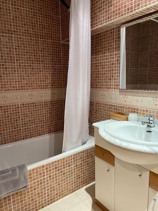 Apartamento Hasta 4 Pax Con Terraza- Nº Hut 08258 Солдеу Экстерьер фото